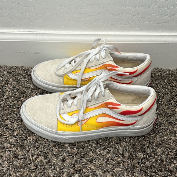 Vans - Picture 2 of 2